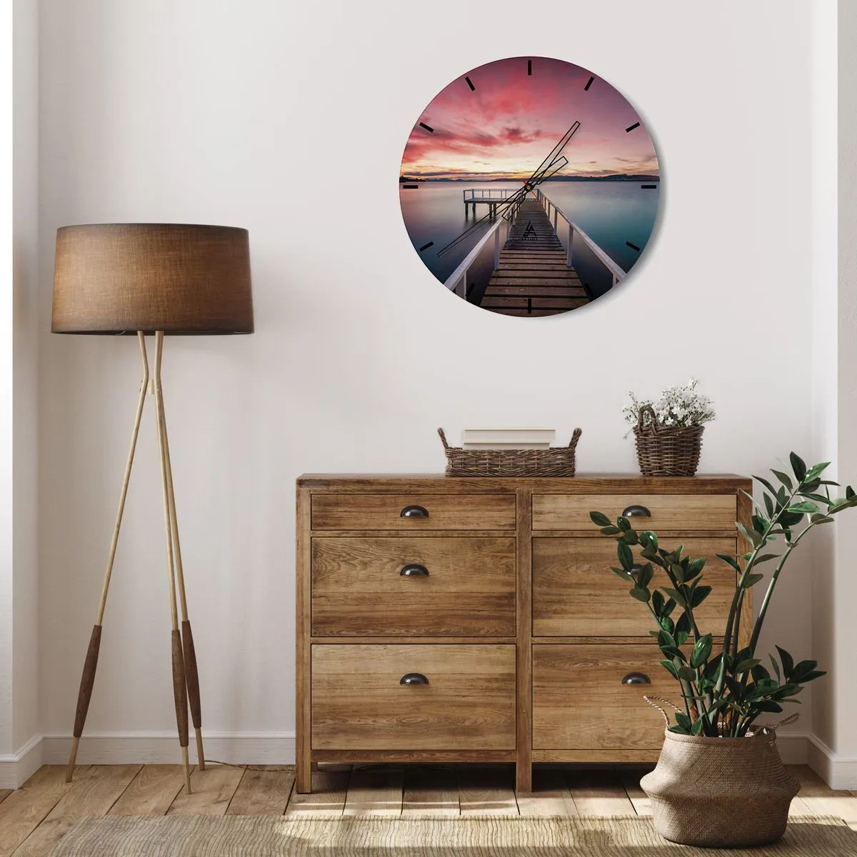 Horloge murale - Pendule murale - Une jetée sur un lac calme au coucher du soleil - 30x30cm - La douce flamme du soir - Décoration murale moderne pour le salon, la cuisine et la chambre ARTTOR