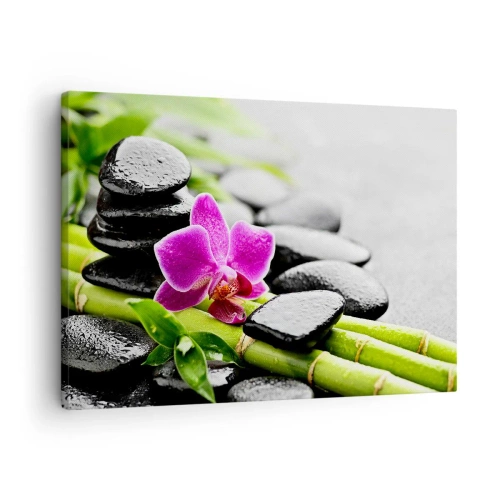 Impression sur toile - Image sur toile - Orchidée violette, pierres noires et bambou dans une composition tranquille - 70x50cm - Dans un équilibre de calme - Décoration murale moderne pour le salon et la chambre ARTTOR