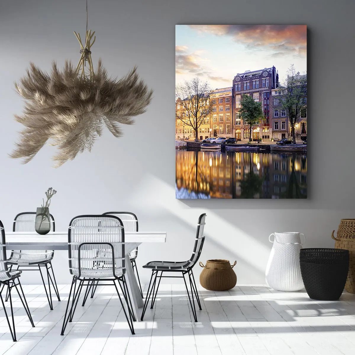 Impression sur toile - Image sur toile - Canal avec reflet des immeubles d'habitation dans la lumière du soir - 80x120cm - Beauté hollandaise sobre et sereine - Décoration murale moderne pour le salon et la chambre ARTTOR
