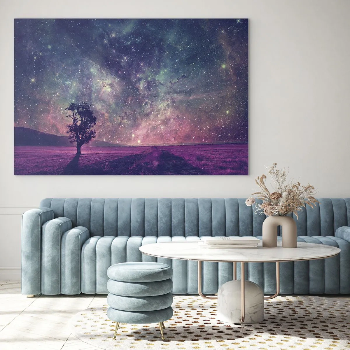 Impression sur verre - Image sur verre - Un arbre sur fond de ciel étoilé et de galaxie - 70x50cm - Sous un ciel magique - Décoration murale moderne pour le salon et la chambre ARTTOR