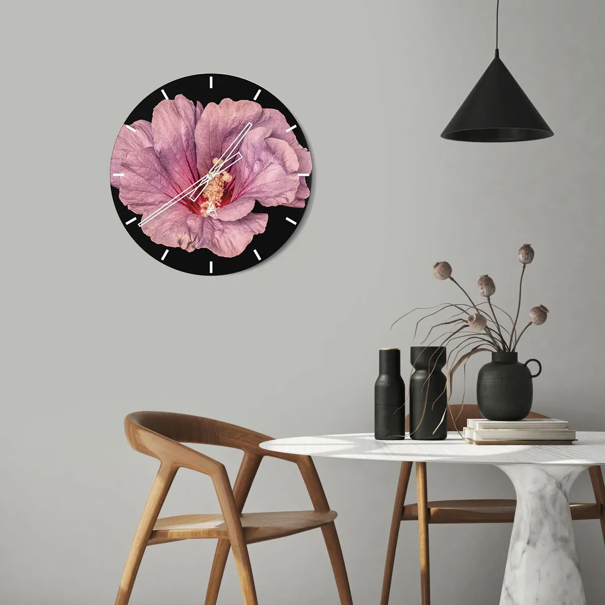 Horloge murale - Pendule murale - Gros plan d'une fleur d'hibiscus dans des tons délicats de rose - 30x30cm - Directement au coeur - Décoration murale moderne pour le salon, la cuisine et la chambre ARTTOR