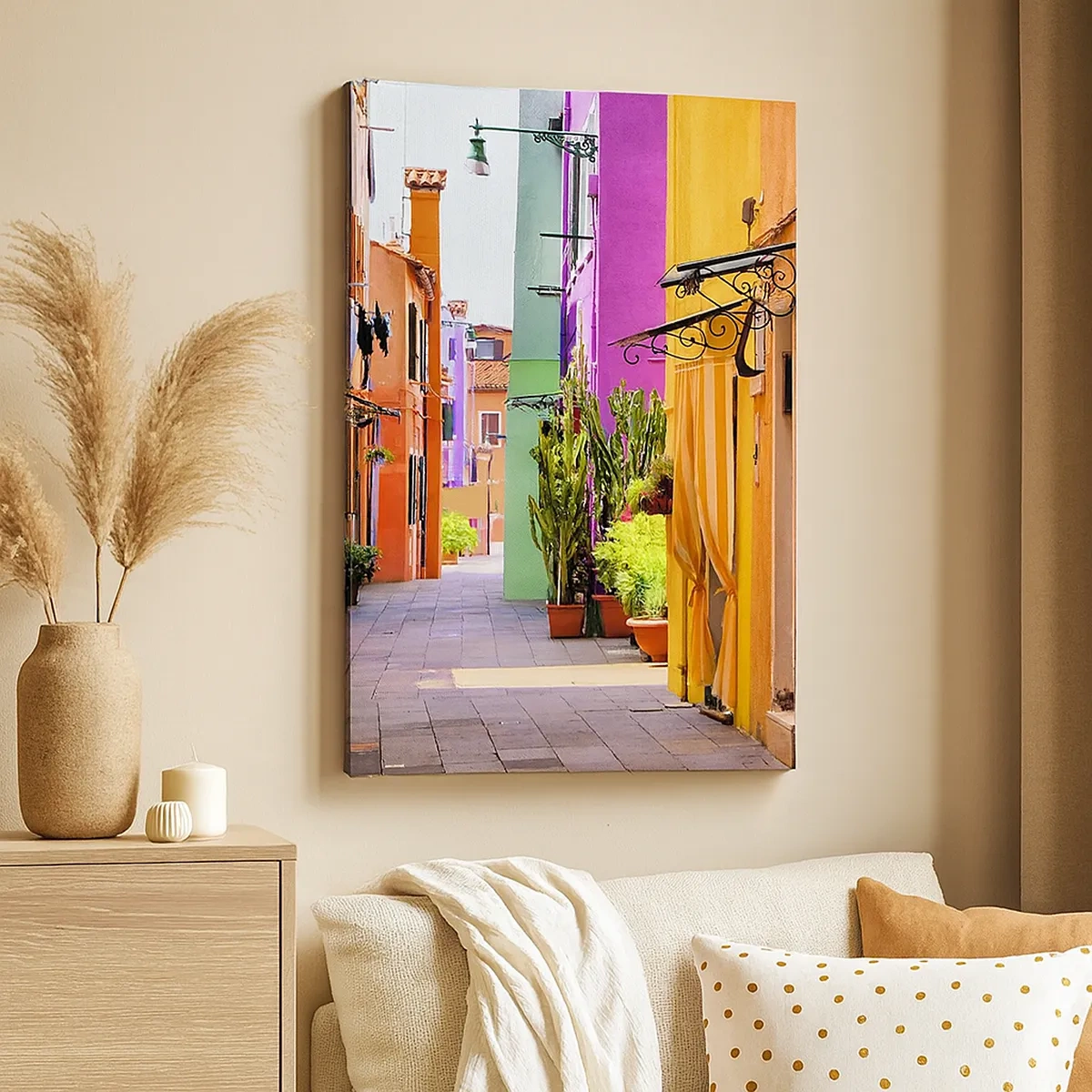 Impression sur toile - Image sur toile - Une rue colorée avec des immeubles aux tons clairs - 50x70cm - Allée arc-en-ciel - Décoration murale moderne pour le salon et la chambre ARTTOR
