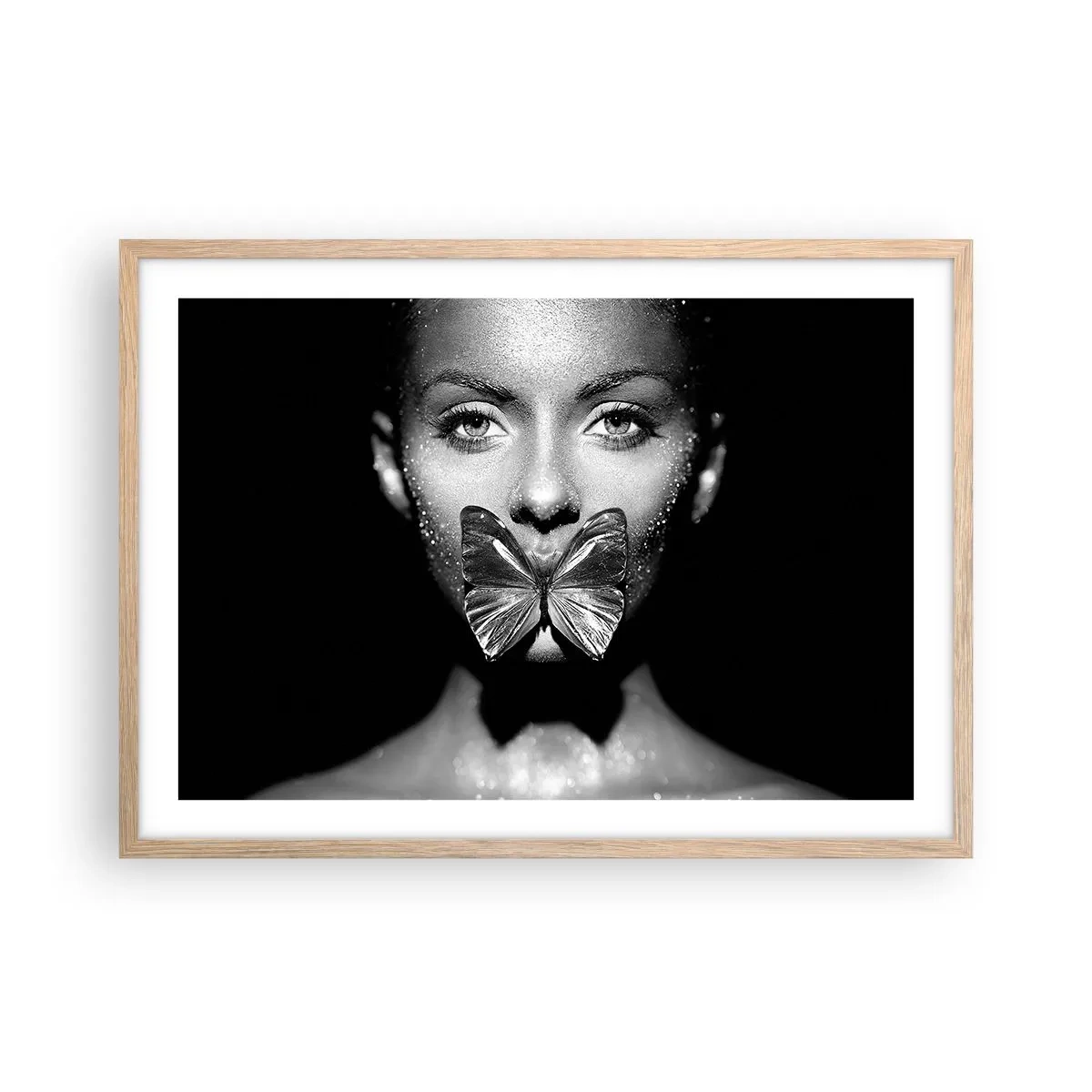 Affiche dans un chêne clair - Poster - Baiser papillon - 70x50 cm