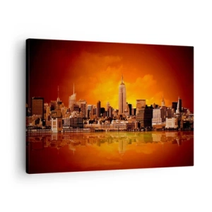 Impression sur toile - Image sur toile - Panorama de la ville au coucher du soleil avec les bâtiments se reflétant dans l'eau - 70x50cm - Panorama de grande ville en jaune et bronze - Décoration murale moderne pour le salon et la chambre ARTTOR