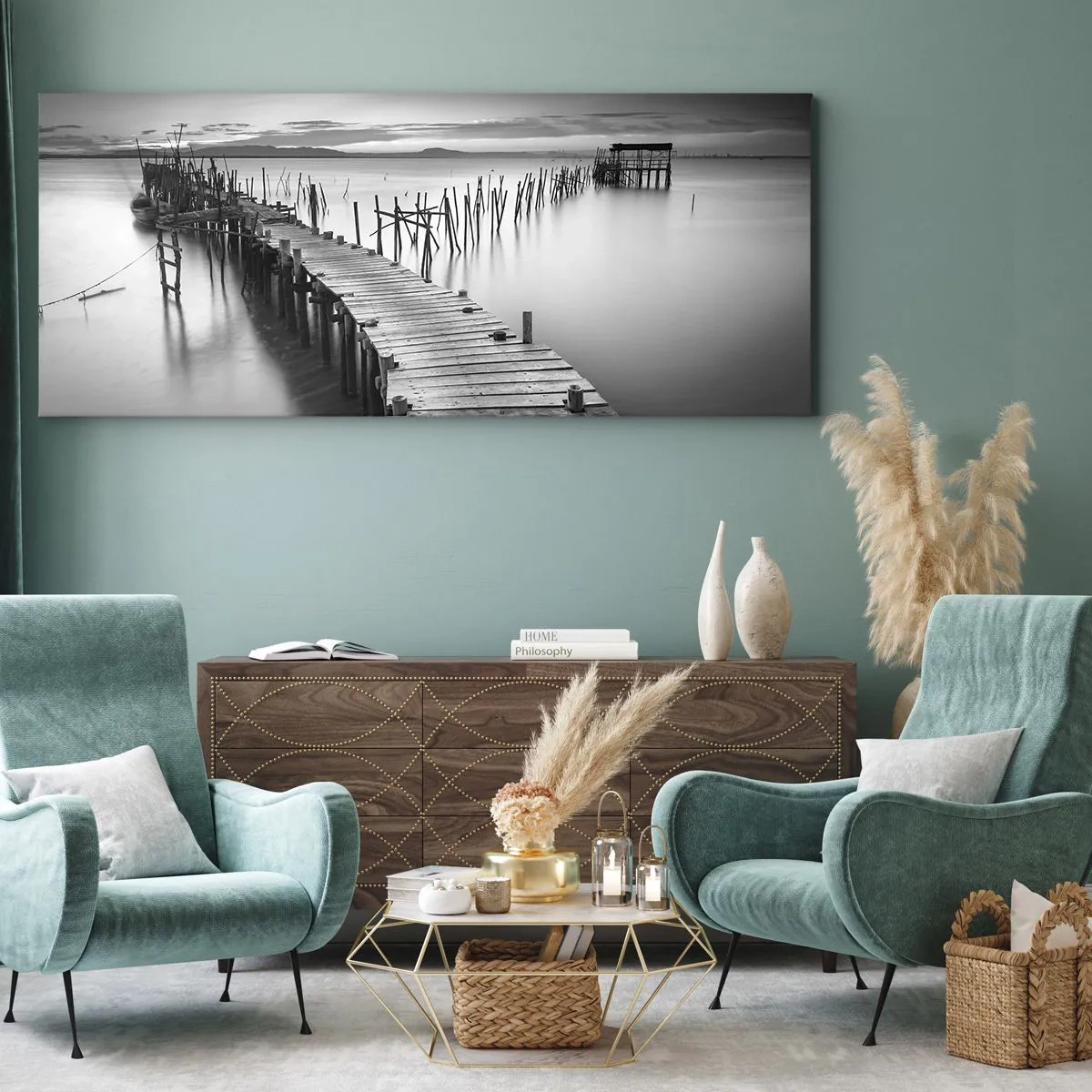 Impression sur toile - Image sur toile - Une jetée en bois sur un lac calme dans des tons de gris - 140x50cm - La paix d'un rivage oublié - Décoration murale moderne pour le salon et la chambre ARTTOR