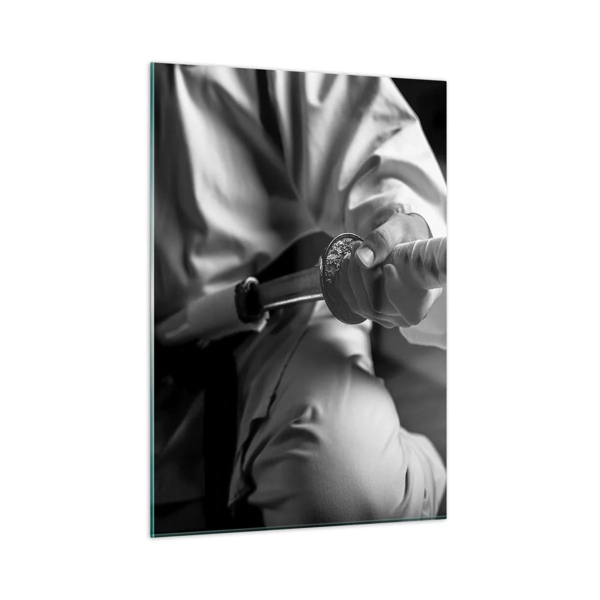 Impression sur verre - Image sur verre - Une figure en kimono tenant une épée, composition en noir et blanc - 50x70cm - Âme de guerrier - Décoration murale moderne pour le salon et la chambre ARTTOR