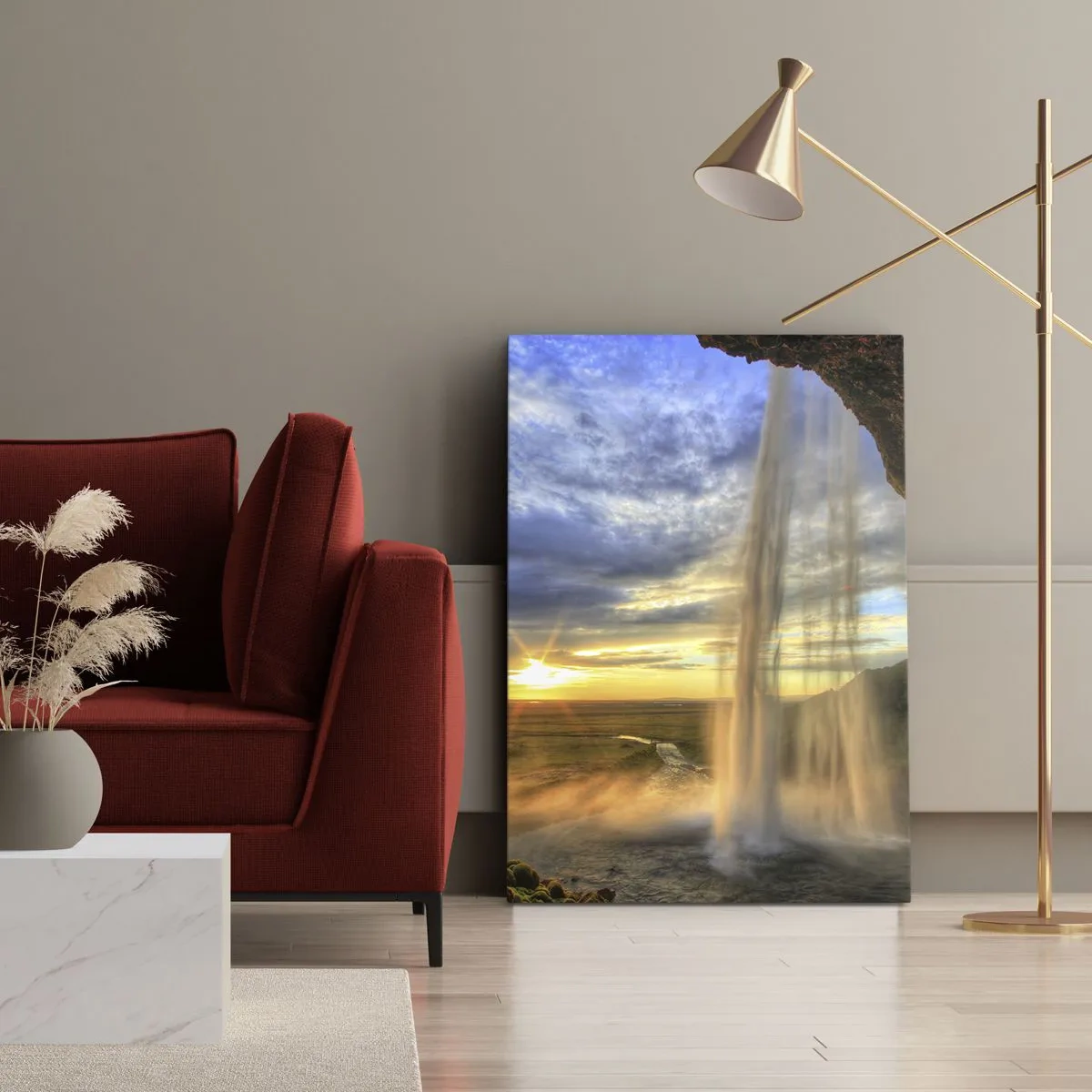 Impression sur toile - Image sur toile - Une cascade illuminée par la lumière du soleil sur fond de paysage - 70x100cm - Le monde derrière un voile de gouttes - Décoration murale moderne pour le salon et la chambre ARTTOR