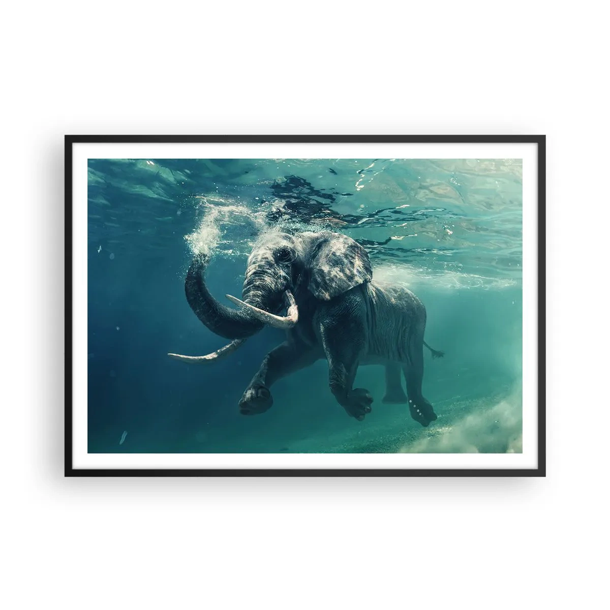 Affiche dans un cadre noir - Poster - Un éléphant nageant sous l'eau dans les profondeurs turquoise - 100x70cm - Tout le monde aime nager - Décoration murale moderne pour le salon et la chambre ARTTOR