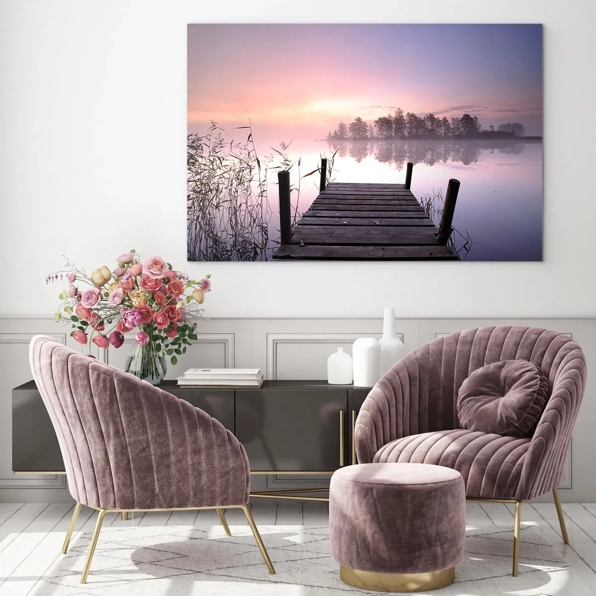 Impression sur verre - Image sur verre - Une jetée au lever du soleil sur un lac calme - 70x50cm - De la brume lilas… - Décoration murale moderne pour le salon et la chambre ARTTOR