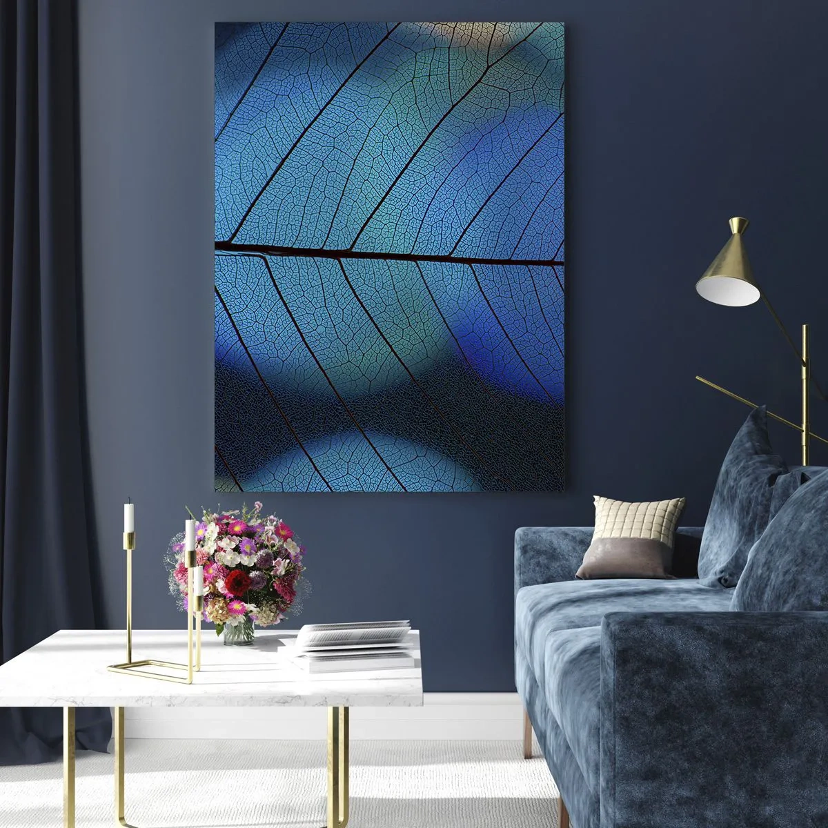 Impression sur verre - Image sur verre - Gros plan d'une feuille bleue montrant la structure des veines. - 50x70cm - Construction complexe - Décoration murale moderne pour le salon et la chambre ARTTOR