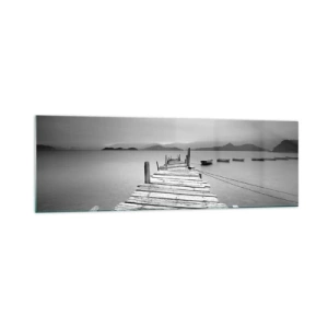Impression sur verre - Image sur verre - Une vue en noir et blanc d'une jetée en bois et d'un lac calme. - 160x50cm - Derrière les montagnes, au-delà des mers - Décoration murale moderne pour le salon et la chambre ARTTOR