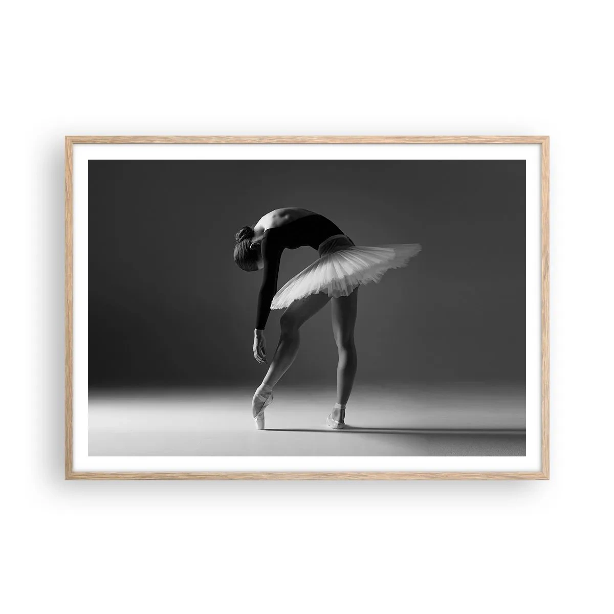 Affiche dans un chêne clair - Poster - Belle ballerine - 100x70 cm