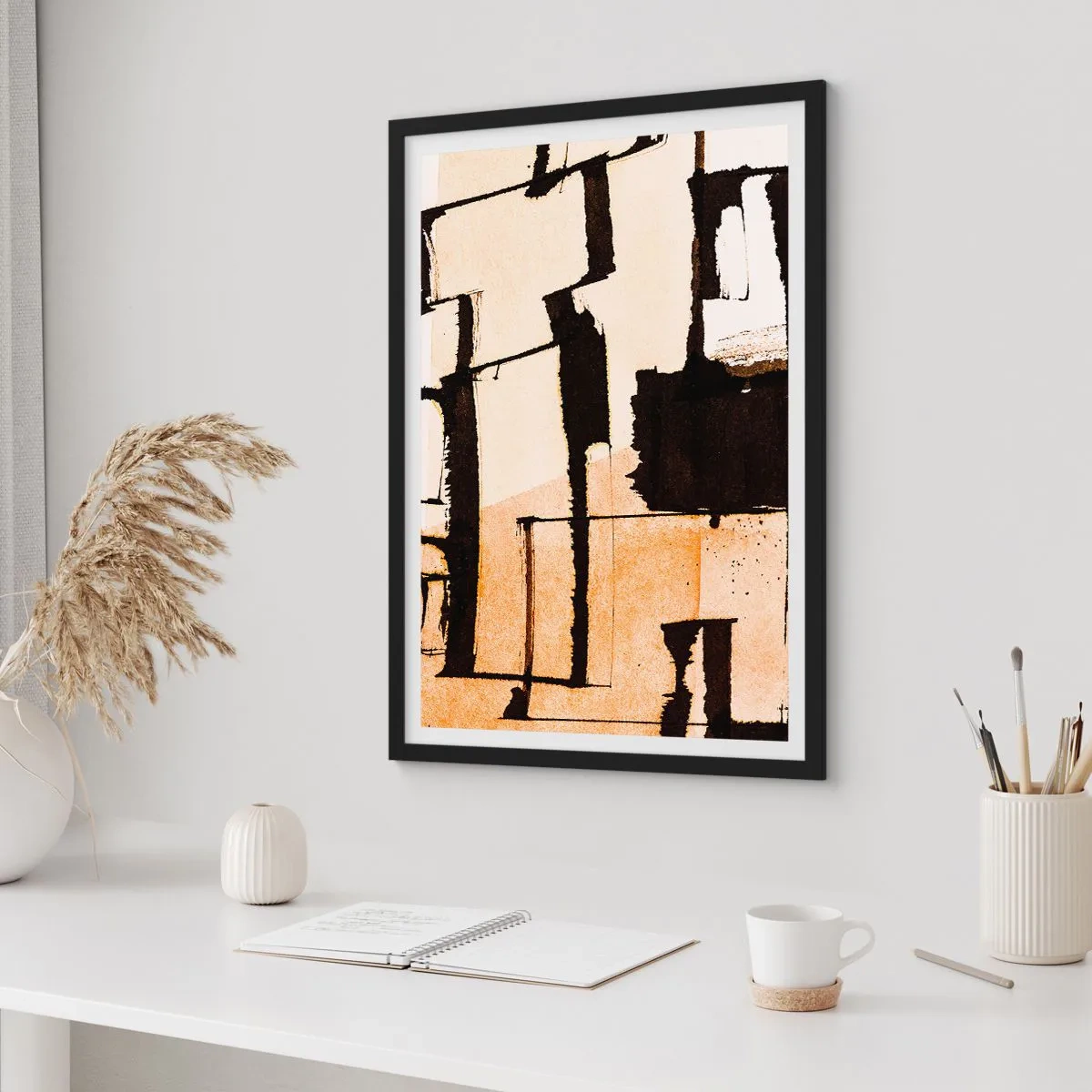 Affiche dans un cadre noir - Poster - Une composition abstraite de formes géométriques dans des tons de beige et de noir. - 50x70cm - De l’ordre malgré tout - Décoration murale moderne pour le salon et la chambre ARTTOR