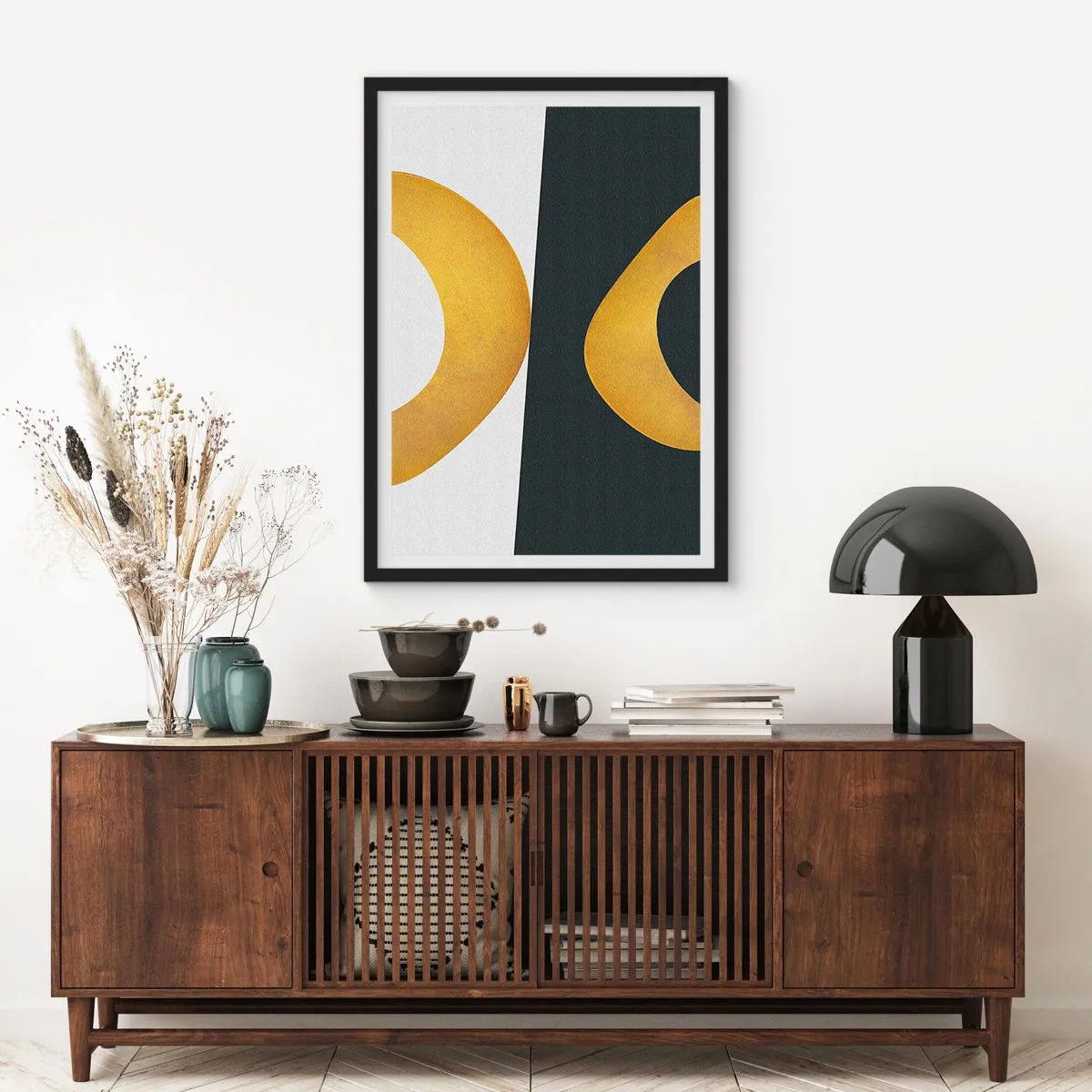 Affiche dans un cadre noir - Poster - Une composition abstraite avec des formes dominantes en or et vert foncé. - 50x70cm - Avant tout : l’or - Décoration murale moderne pour le salon et la chambre ARTTOR