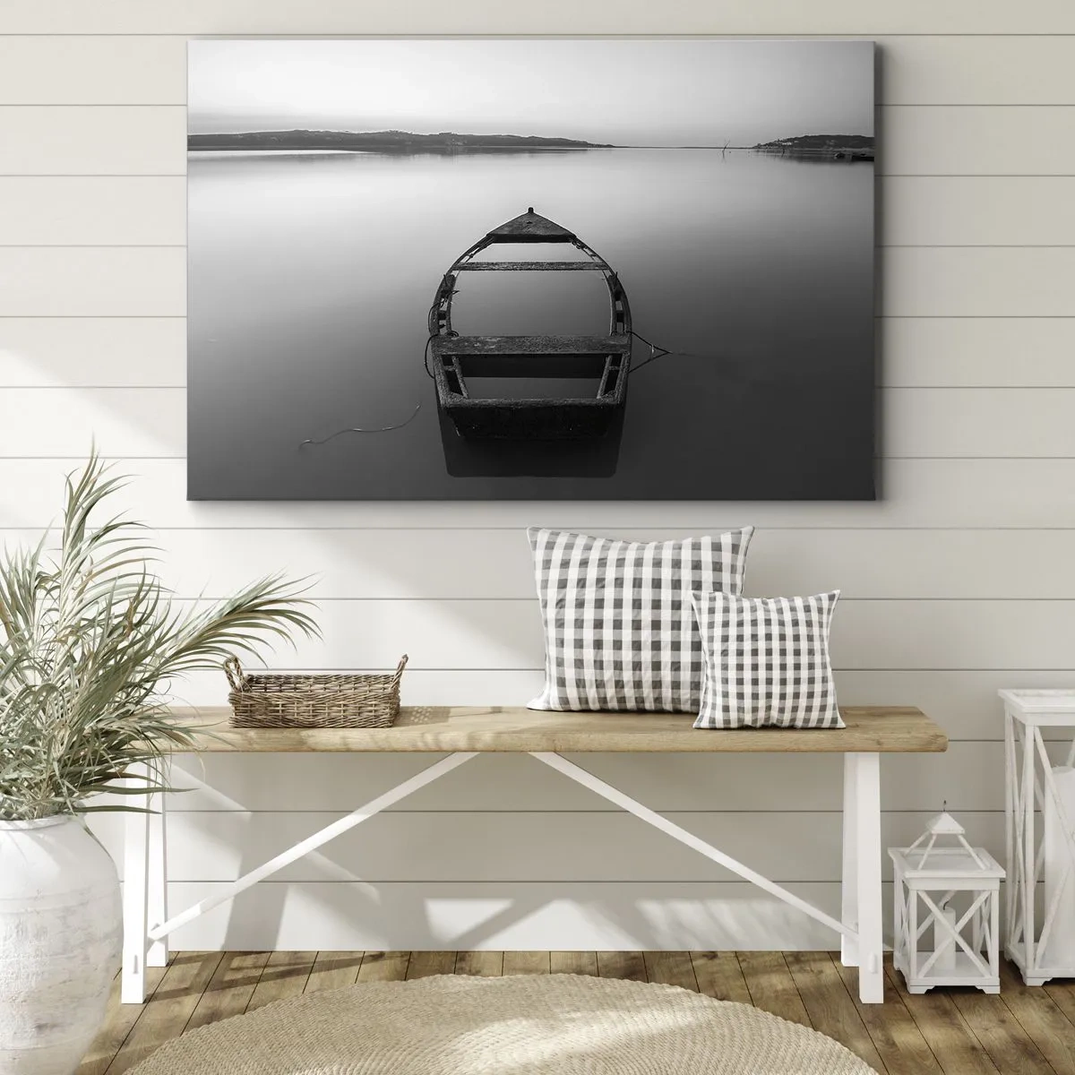 Impression sur toile - Image sur toile - Un bateau solitaire sur un lac calme dans des tons de noir et blanc - 70x50cm - Nostalgie et mélancolie - Décoration murale moderne pour le salon et la chambre ARTTOR