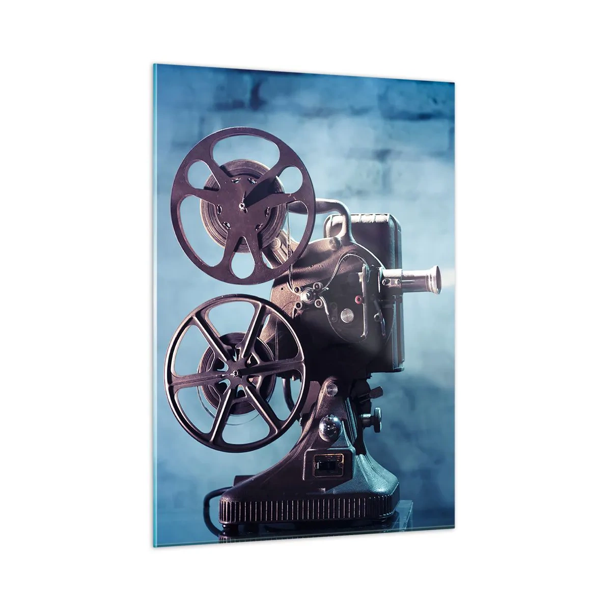 Impression sur verre - Image sur verre - Une caméra de cinéma de style rétro contre un mur bleu - 50x70cm - Dans un vieux cinéma - Décoration murale moderne pour le salon et la chambre ARTTOR