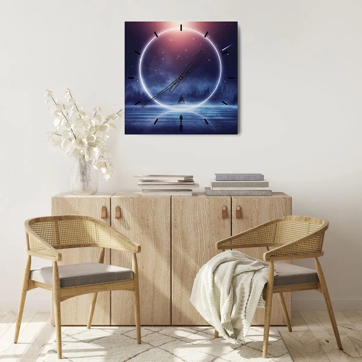 Horloge murale - Pendule murale - Un paysage magique avec une silhouette et un cercle de lumière la nuit - 30x30cm - Ils sont déjà là... - Décoration murale moderne pour le salon et la chambre ARTTOR