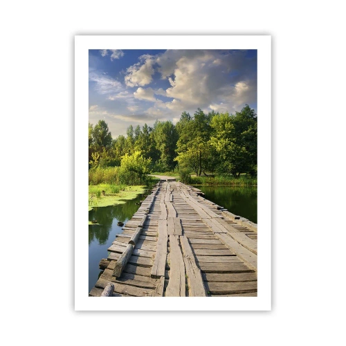Affiche - Poster - Un pont en bois sur une rivière entourée de verdure - 50x70cm - L'été, l'été partout - Décoration murale moderne pour le salon et la chambre ARTTOR