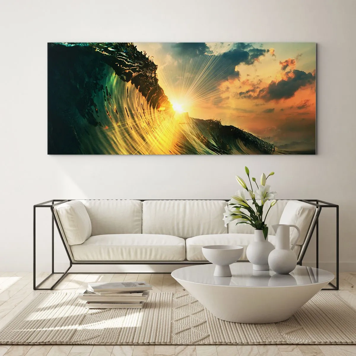Impression sur verre - Image sur verre - Une vague avec le soleil couchant et les nuages illuminés - 140x50cm - Surfeur, où es-tu ? - Décoration murale moderne pour le salon et la chambre ARTTOR
