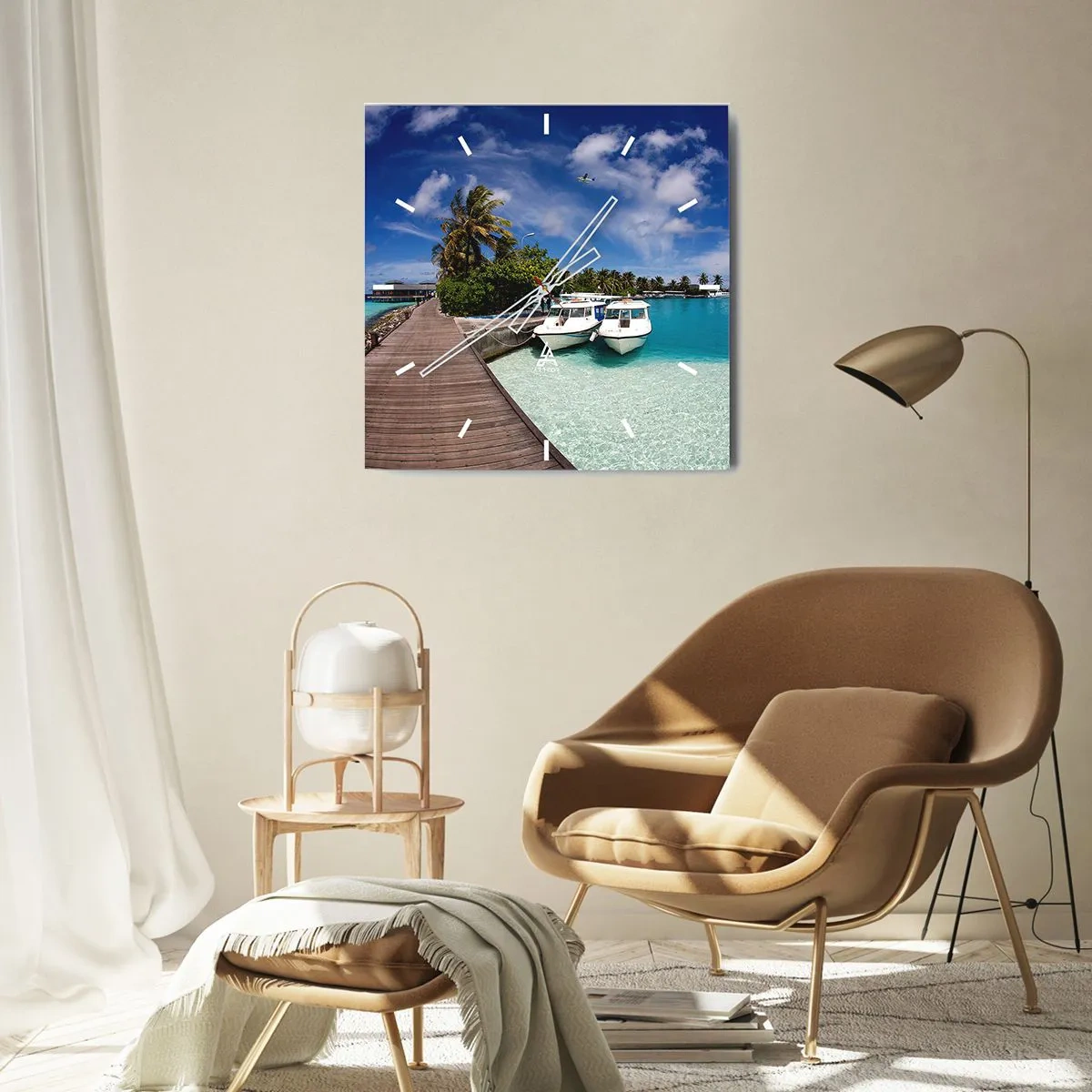 Horloge murale - Pendule murale - Une jetée sur une mer turquoise avec des bateaux et des palmiers - 30x30cm - Et cependant, le paradis existe bien - Décoration murale moderne pour le salon et la chambre ARTTOR
