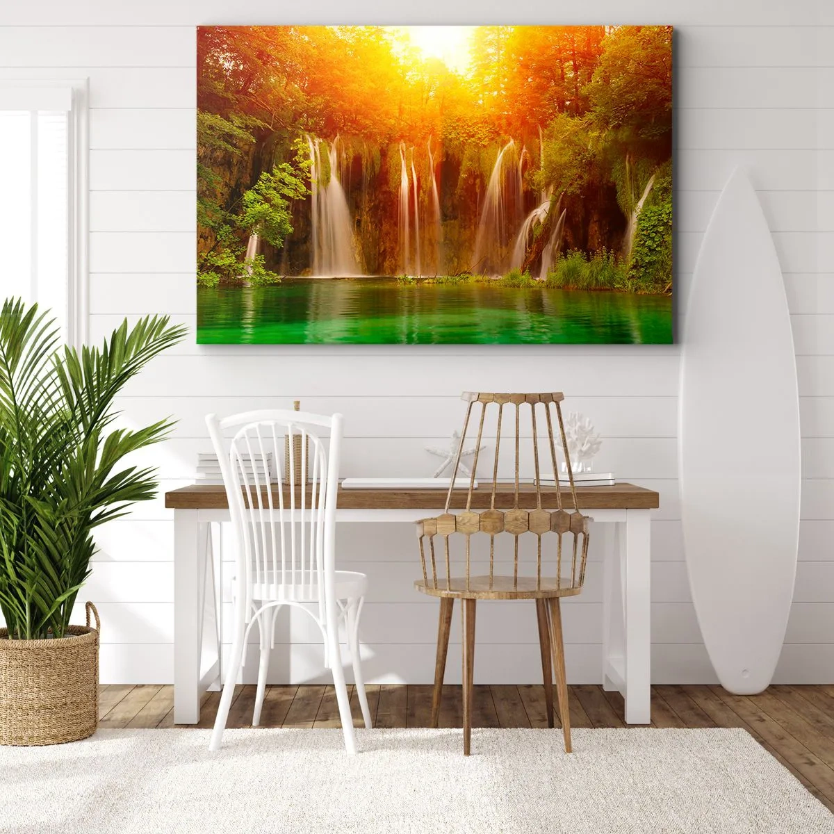 Impression sur toile - Image sur toile - Cascades entourées de verdure dans la lueur du soleil couchant - 70x50cm - Au soleil et à l'ombre - Décoration murale moderne pour le salon et la chambre ARTTOR