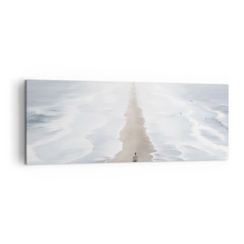 Impression sur toile - Image sur toile - Une silhouette sur une route solitaire au milieu d'un vaste paysage aquatique - 140x50cm - Un brillant avenir - Décoration murale moderne pour le salon et la chambre ARTTOR