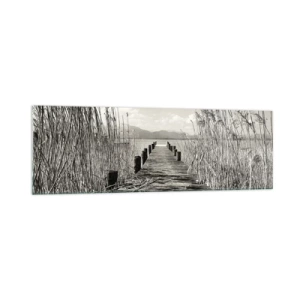 Impression sur verre - Image sur verre - Une jetée en bois parmi les hautes herbes au-dessus d'un lac aux tons sépia - 160x50cm - Dans le calme de l'herbe - Décoration murale moderne pour le salon et la chambre ARTTOR