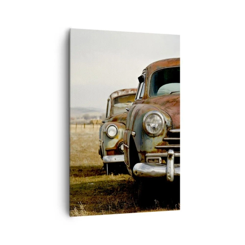 Impression sur toile - Image sur toile - Deux vieilles voitures sur un chemin de terre à côté d'une clôture en bois - 80x120cm - Repos bien mérité - Décoration murale moderne pour le salon et la chambre ARTTOR