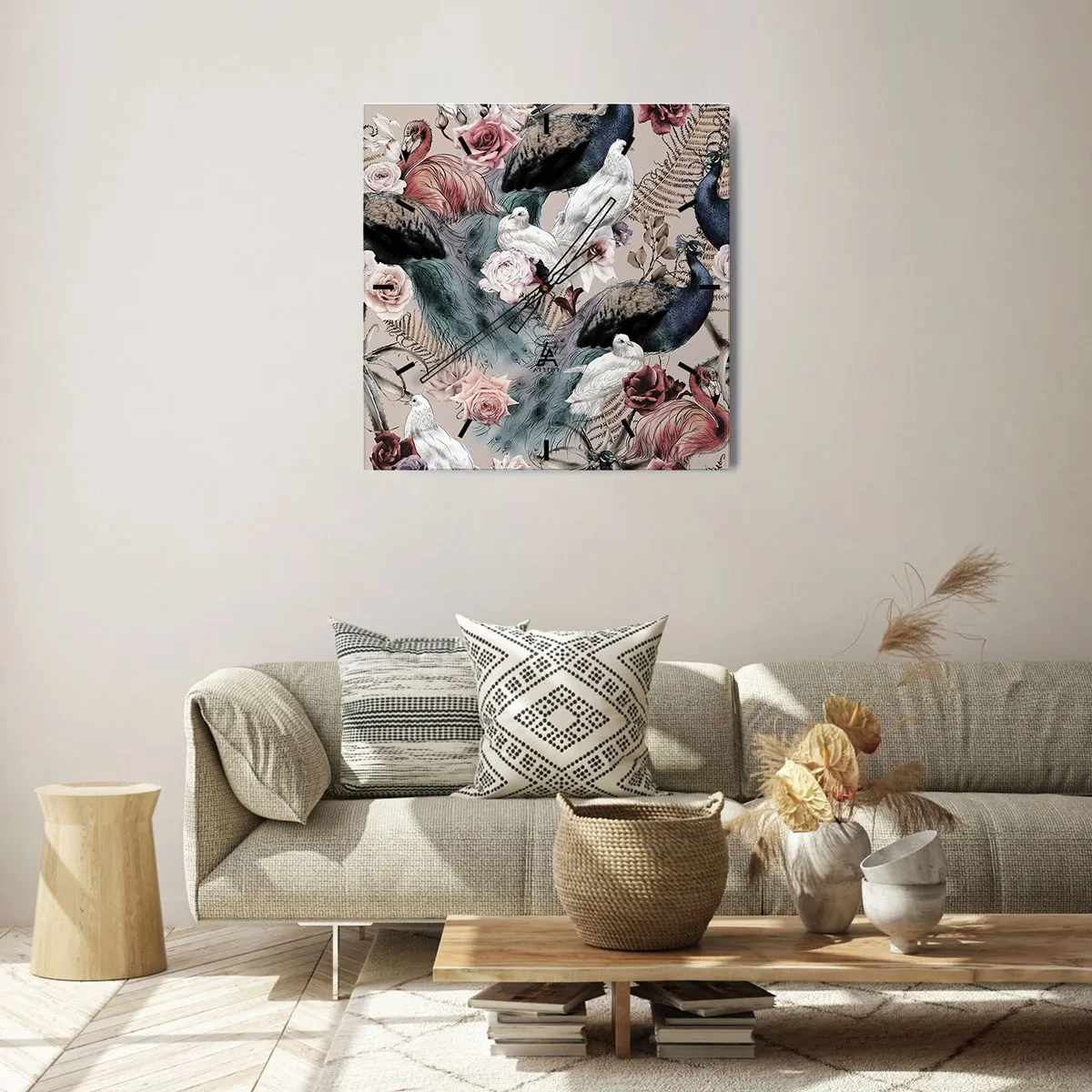 Horloge murale - Pendule murale - Un paysage avec des plumes de paon, des roses et des oiseaux dans un style romantique. - 30x30cm - Dans un jardin de palace - Décoration murale moderne pour le salon et la chambre ARTTOR