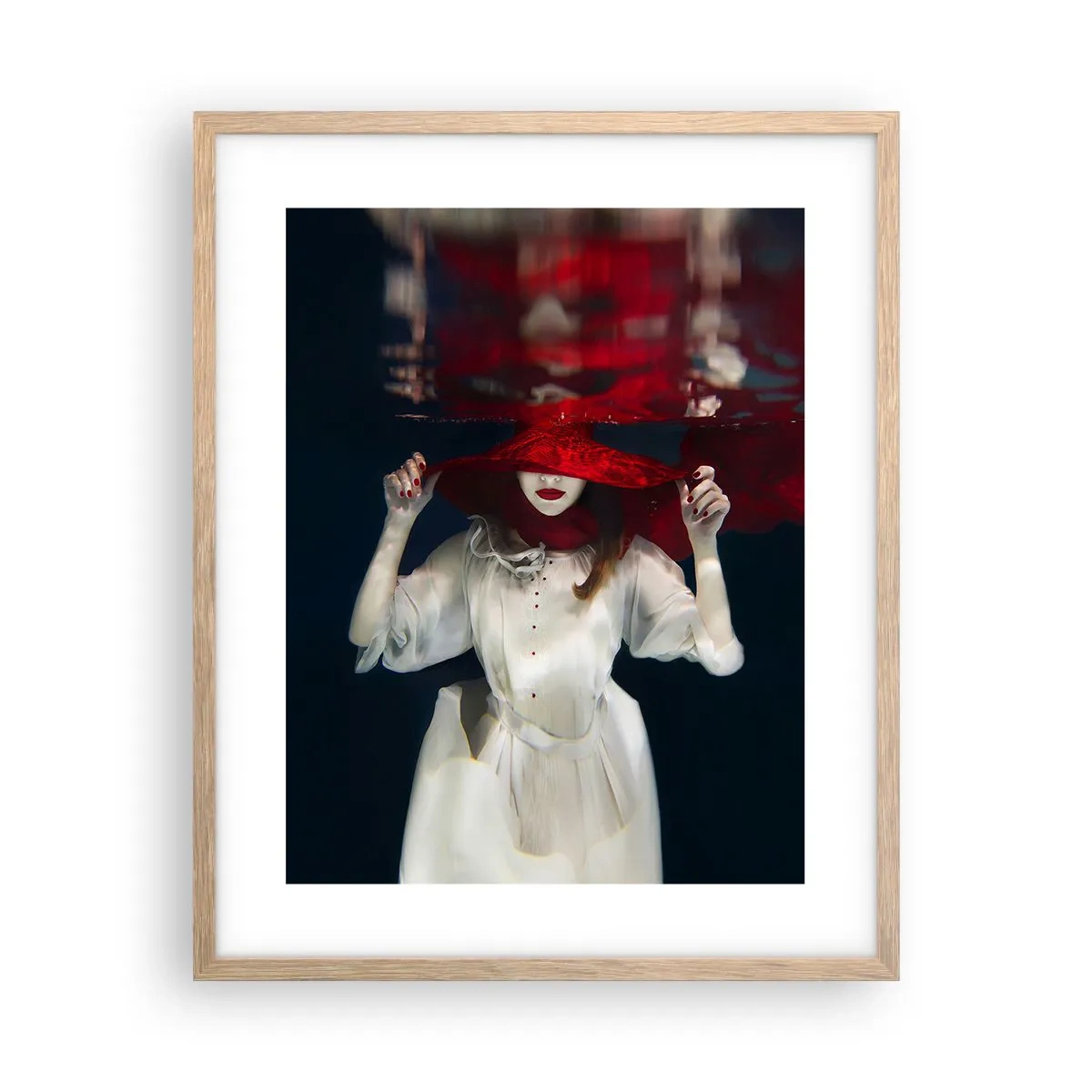 Affiche dans un chêne clair - Poster - Femme mystérieuse - 40x50 cm