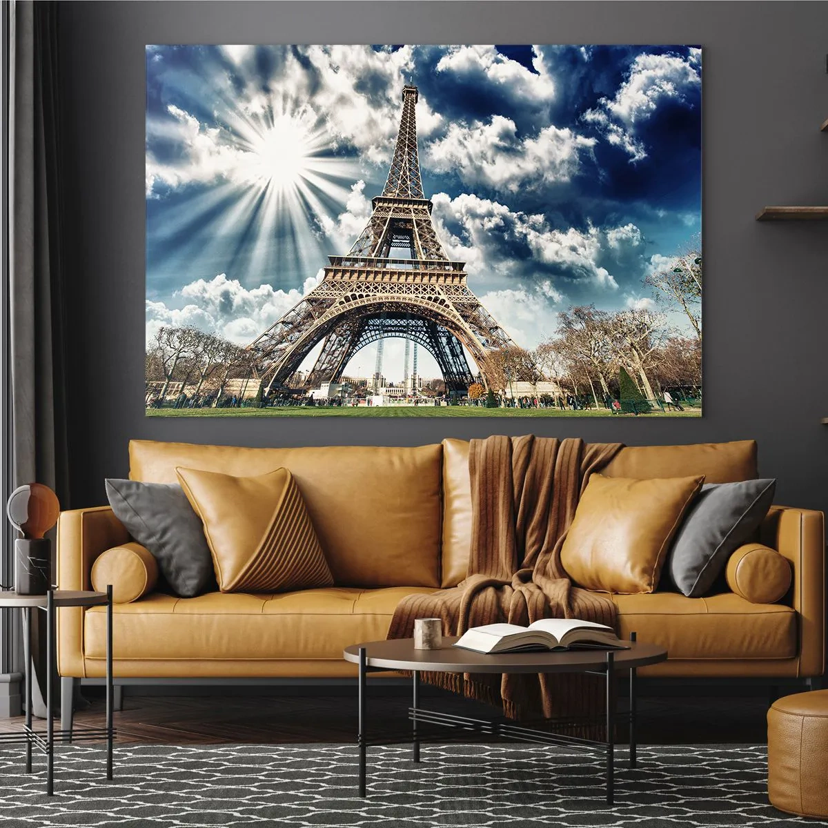 Impression sur verre - Image sur verre - La Tour Eiffel sous un ciel radieux - 120x80cm - La seule et unique sous le soleil - Décoration murale moderne pour le salon et la chambre ARTTOR