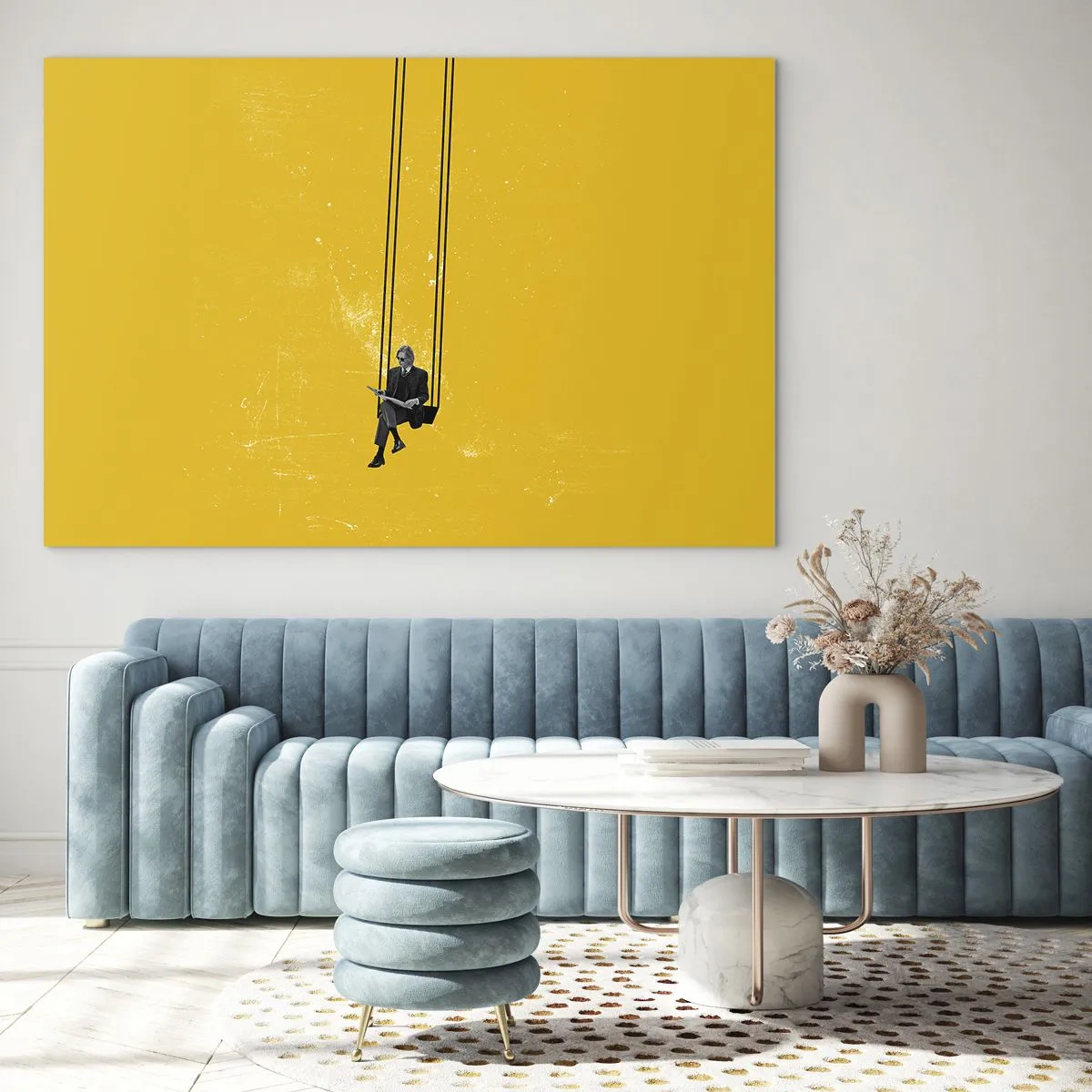 Impression sur verre - Image sur verre - Une figure sur une balançoire suspendue sur un fond jaune - 70x50cm - Un jour comme tous les jours - Décoration murale moderne pour le salon et la chambre ARTTOR