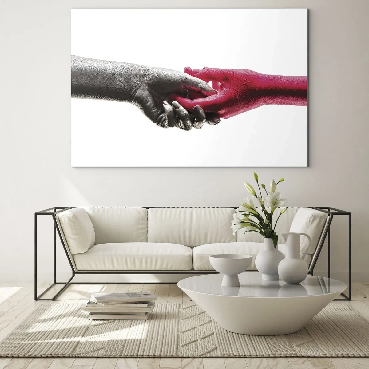 Impression sur verre - Image sur verre - Gros plan de deux mains, l'une en noir, l'autre en rouge, se tenant l'une l'autre - 70x50cm - Ensemble, bien que différents - Décoration murale moderne pour le salon et la chambre ARTTOR