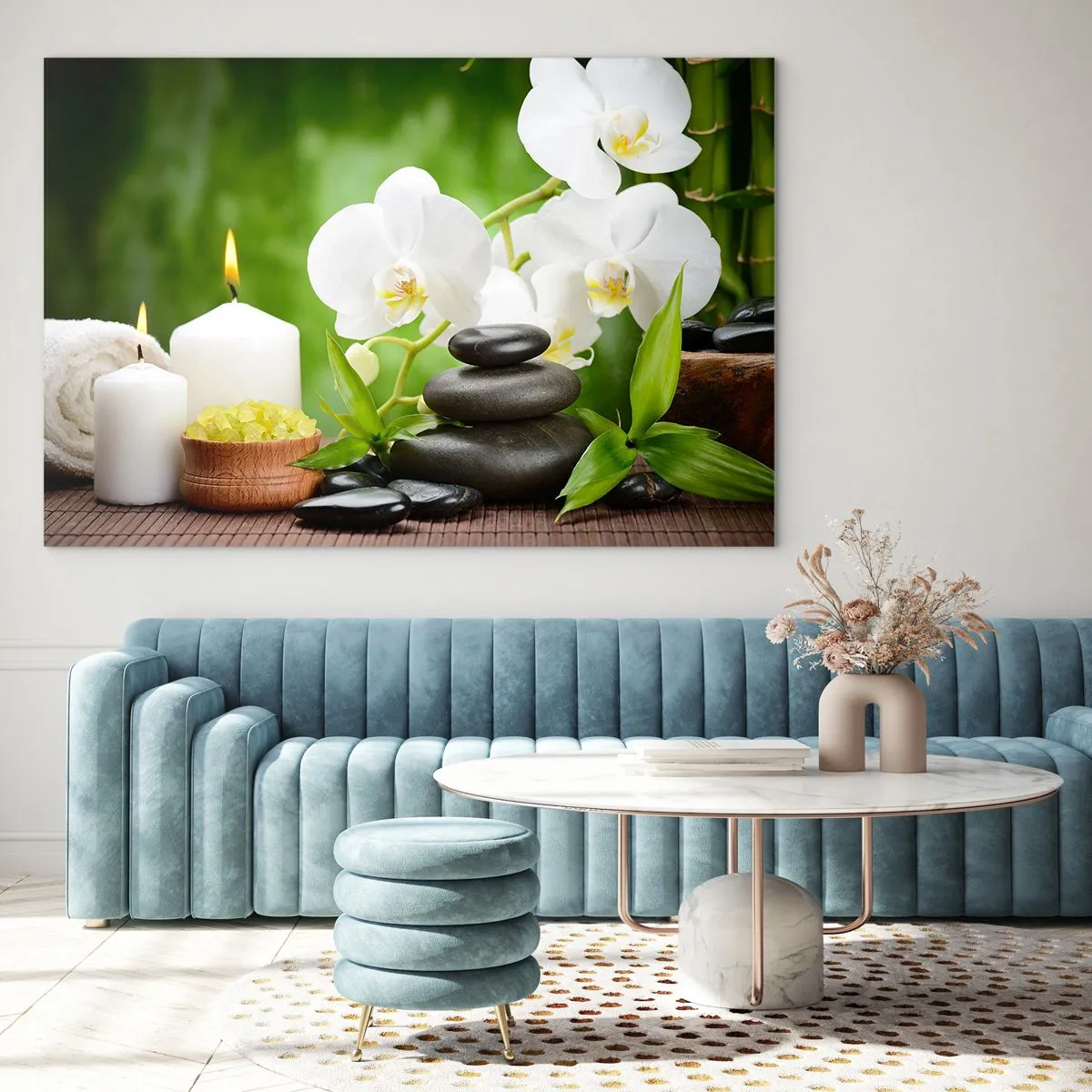 Impression sur verre - Image sur verre - Spa avec orchidées, pierres et bougies sur fond de verdure - 120x80cm - Doux, floral, toucher délicat - Décoration murale moderne pour le salon et la chambre ARTTOR