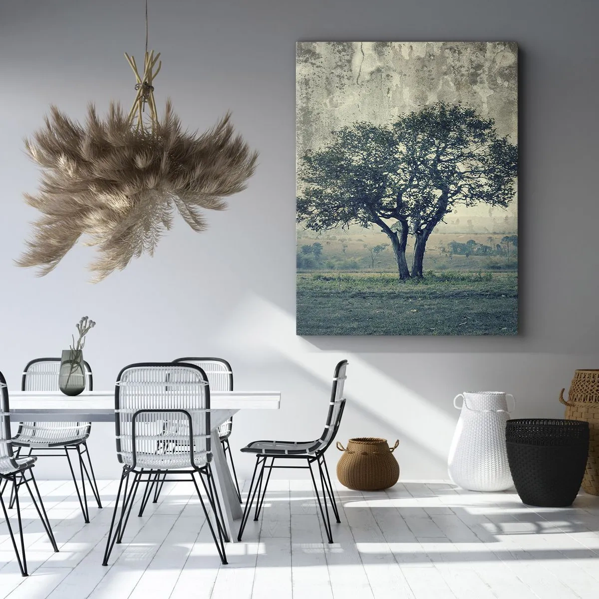 Impression sur toile - Image sur toile - Un arbre solitaire dans un paysage brumeux - 50x70cm - Un pommier sur un champ bleu ? - Décoration murale moderne pour le salon et la chambre ARTTOR