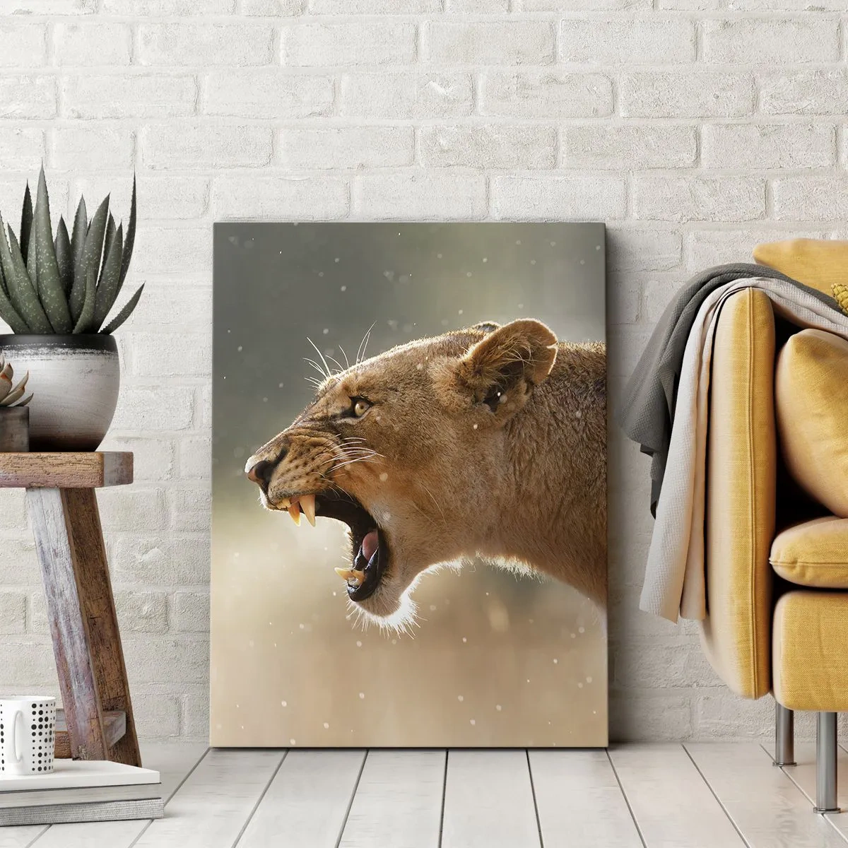 Impression sur toile - Image sur toile - Portrait d'une lionne rugissante à la lumière naturelle - 50x70cm - Essayez  de ne pas écouter - Décoration murale moderne pour le salon et la chambre ARTTOR