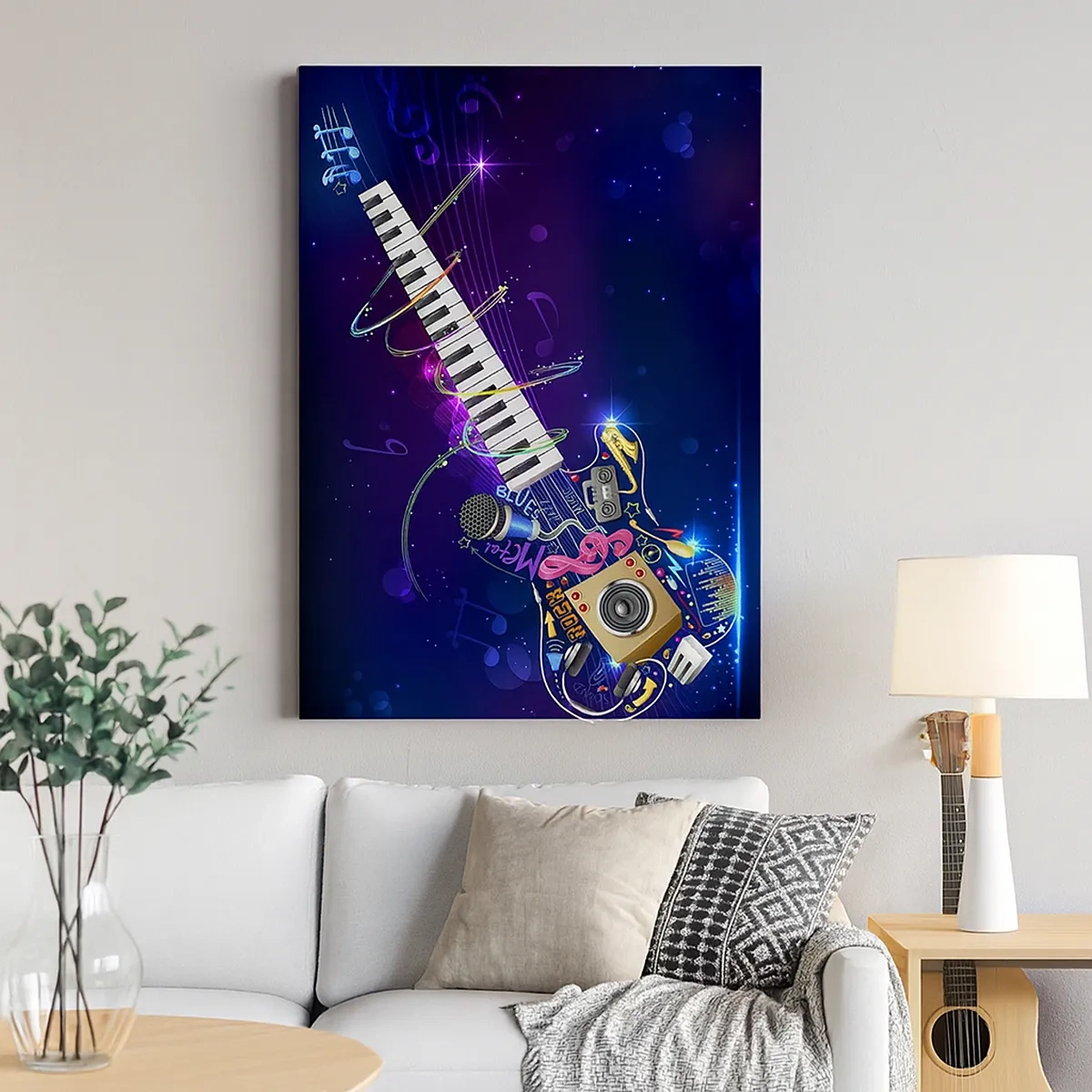 Impression sur toile - Image sur toile - Une guitare colorée avec un clavier et un microphone sur un fond sombre. - 50x70cm - Et tout va bien - Décoration murale moderne pour le salon et la chambre ARTTOR
