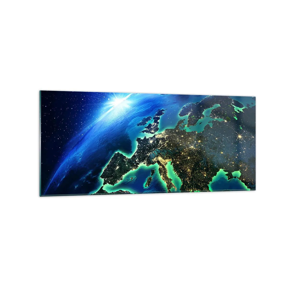 Impression sur verre - Image sur verre - Une vue d'Europe depuis l'espace à la lueur du soleil levant. - 120x50cm - Europe pétillante - Décoration murale moderne pour le salon et la chambre ARTTOR