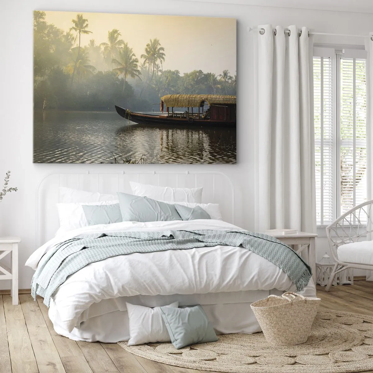 Impression sur toile - Image sur toile - Un bateau traditionnel sur une rivière calme parmi les palmiers - 120x80cm - Maison sur la rivière - Décoration murale moderne pour le salon et la chambre ARTTOR