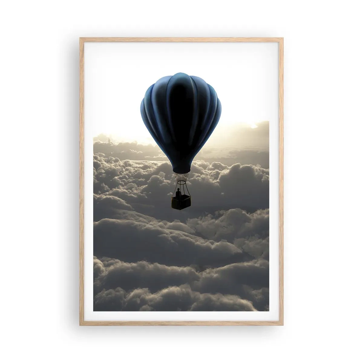 Affiche dans un chêne clair - Poster - Un vagabond au dessus des nuages - 70x100 cm
