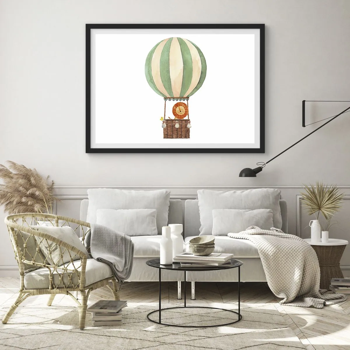 Affiche dans un cadre noir - Poster - Un ballon avec un lion souriant dans un panier aux couleurs pastel - 70x50cm - Les voyages de Léon - Décoration murale moderne pour le salon et la chambre ARTTOR