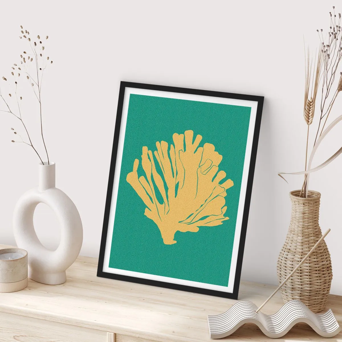 Affiche dans un cadre noir - Poster - Corail doré sur fond turquoise - 50x70cm - Buisson forestier sous-marin - Décoration murale moderne pour le salon et la chambre ARTTOR