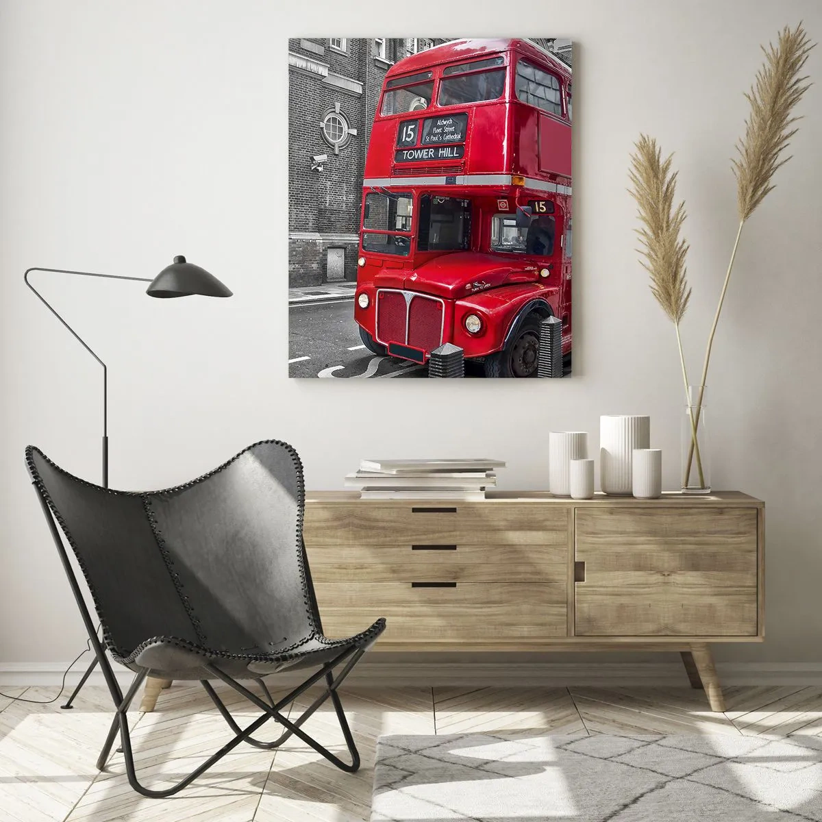 Impression sur verre - Image sur verre - Un bus rouge à impériale à Londres sur fond d'architecture classique - 70x100cm - Toujours la même chose - Décoration murale moderne pour le salon et la chambre ARTTOR