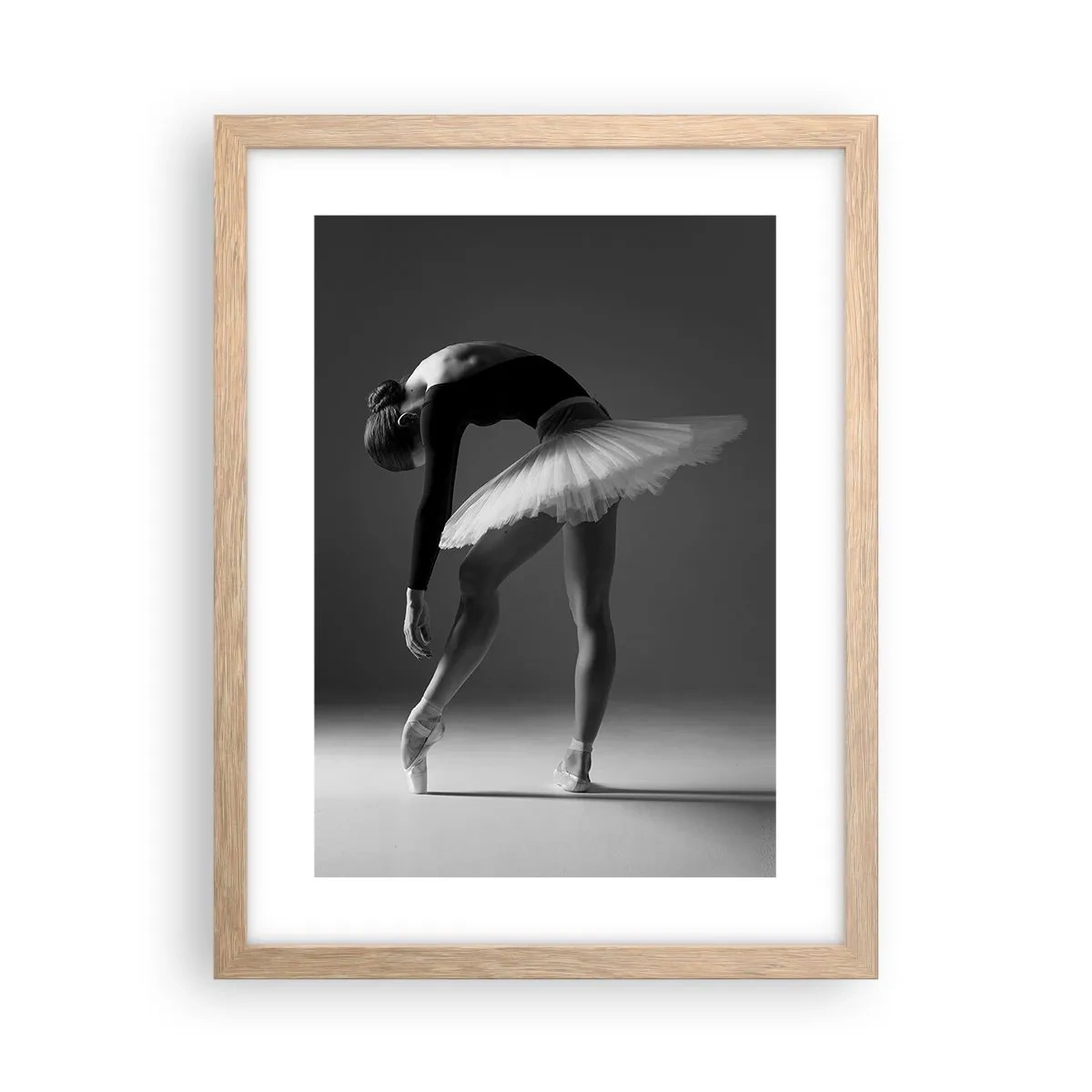 Affiche dans un chêne clair - Poster - Belle ballerine - 30x40 cm