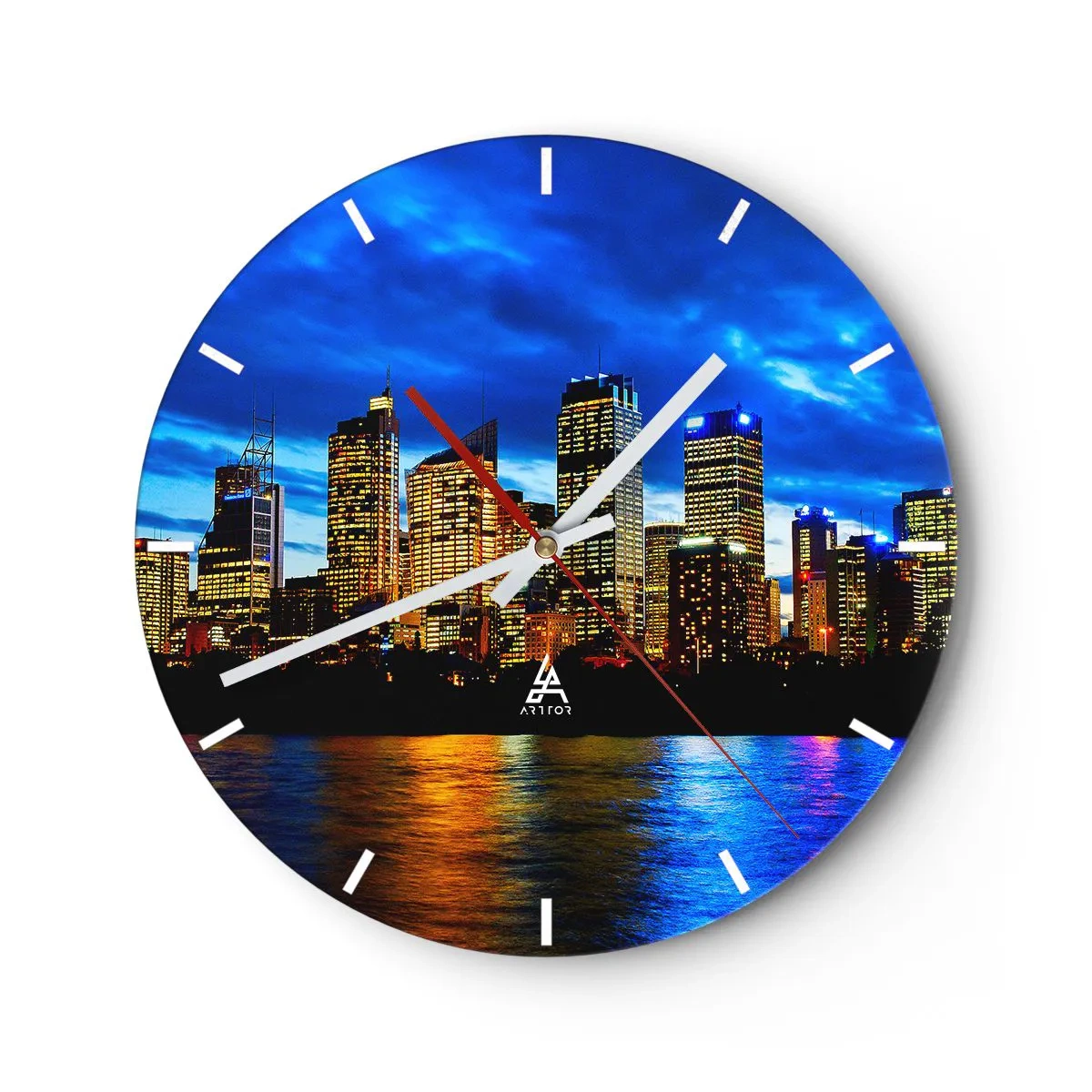 Horloge murale - Pendule murale - Panorama de la ville nocturne avec les lumières reflétées dans l'eau - 30x30cm - Une nuit de lumières et de couleurs - Décoration murale moderne pour le salon, la cuisine et la chambre ARTTOR
