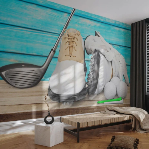 Papier Peint Photo Standard Eco - Un ensemble d'accessoires de golf sur une table en bois - 100x70cm - Tout est prêt - Décoration murale moderne pour le salon et la chambre ARTTOR