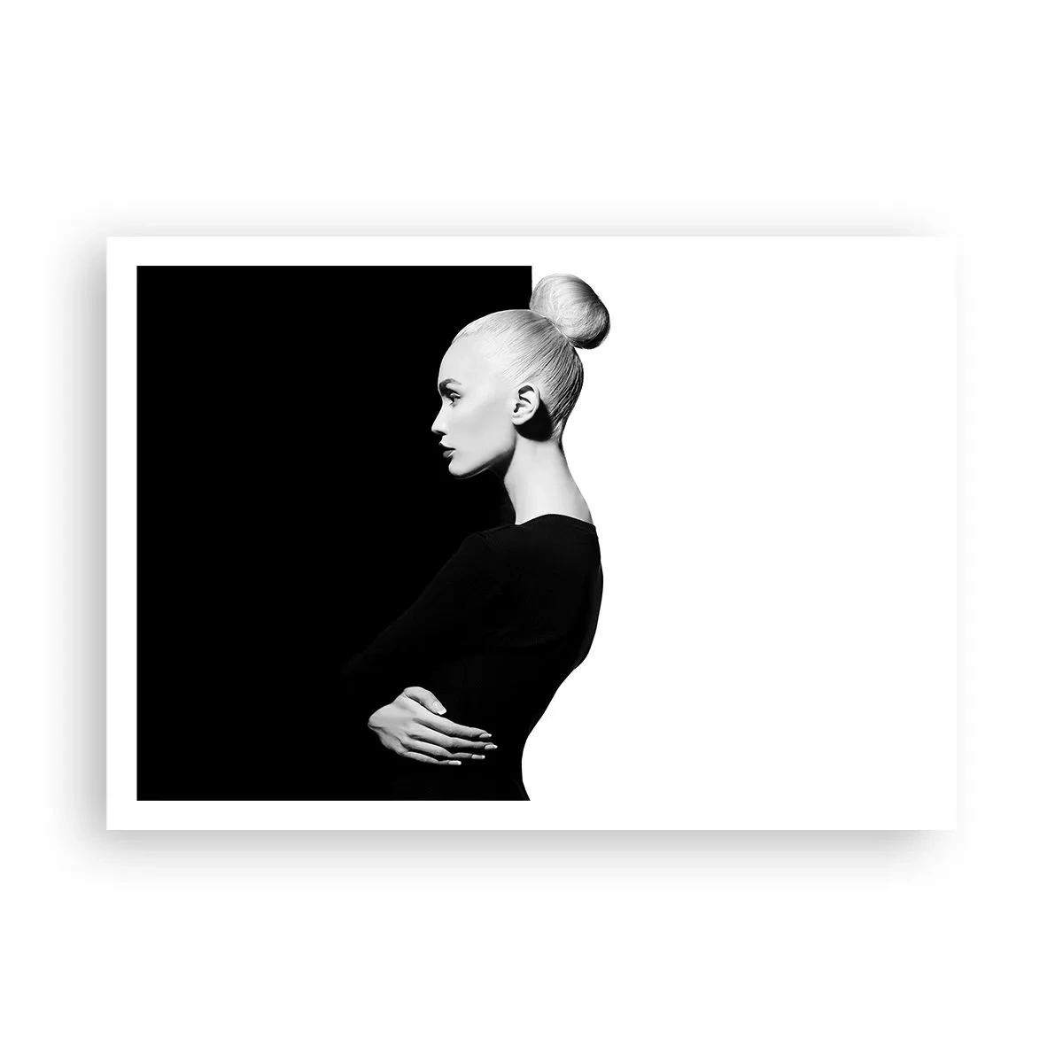 Affiche - Poster - Portrait élégant d'une femme sur fond noir et blanc - 100x70cm - Tout simplement une femme - Décoration murale moderne pour le salon et la chambre ARTTOR