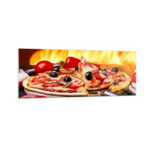 Impression sur verre - Image sur verre - Pizza aux olives, tomates et poivrons sur fond de flammes - 140x50cm - From Italy with love - Décoration murale moderne pour le salon et la chambre ARTTOR