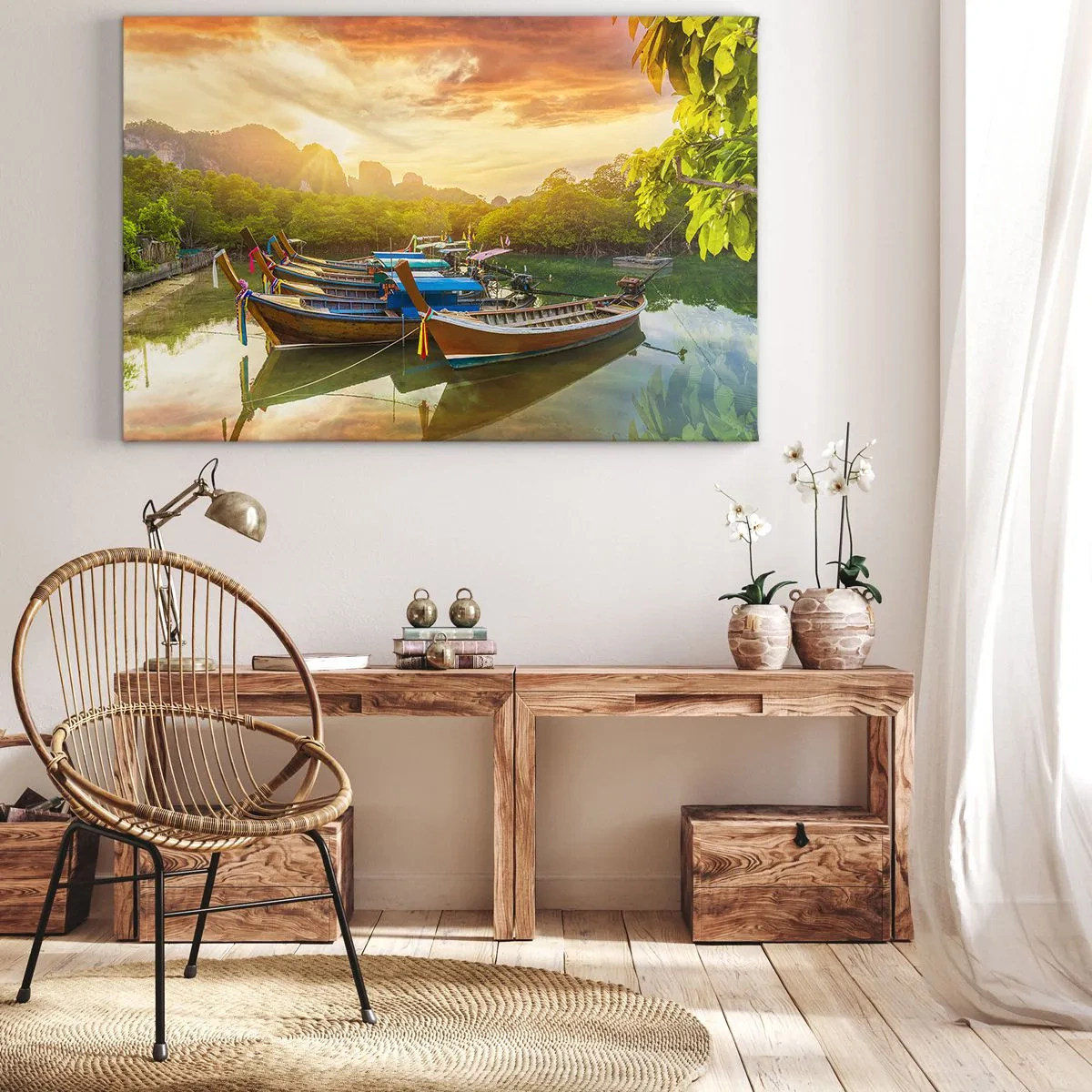 Impression sur toile - Image sur toile - Bateaux traditionnels sur une eau calme au coucher du soleil - 120x80cm - Avant une journée chargée - Décoration murale moderne pour le salon et la chambre ARTTOR