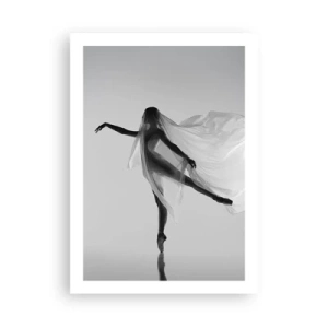 Affiche - Poster - Une danseuse au voile aérien dans une composition en noir et blanc - 50x70cm - Légèreté et grâce - Décoration murale moderne pour le salon et la chambre ARTTOR